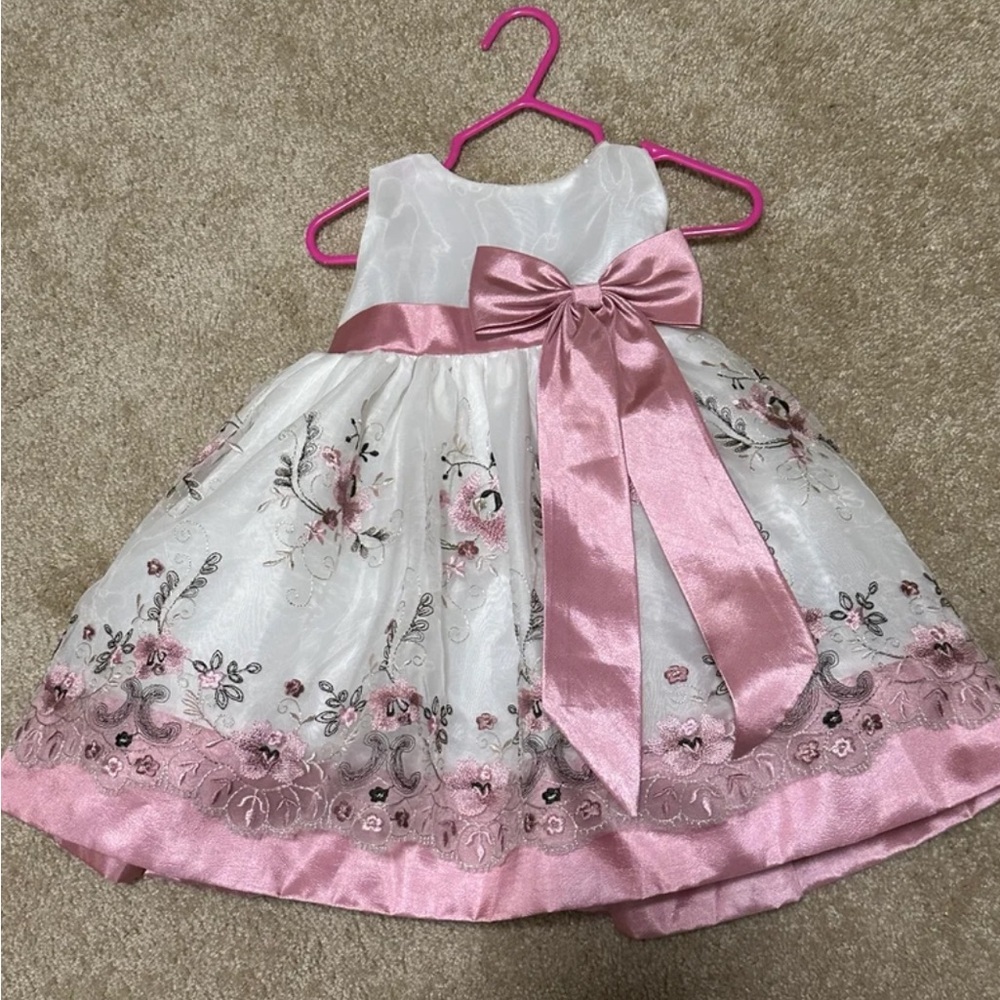 Girls dress size 24m